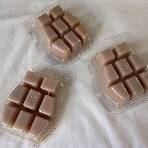 Scentsy Bar LUNA 3.2 oz Authentic(Set of 3) scented wax - Picture 3 of 3